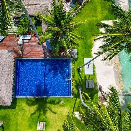 Nasara Resort Mentawai Tua Pejat Exteriör bild