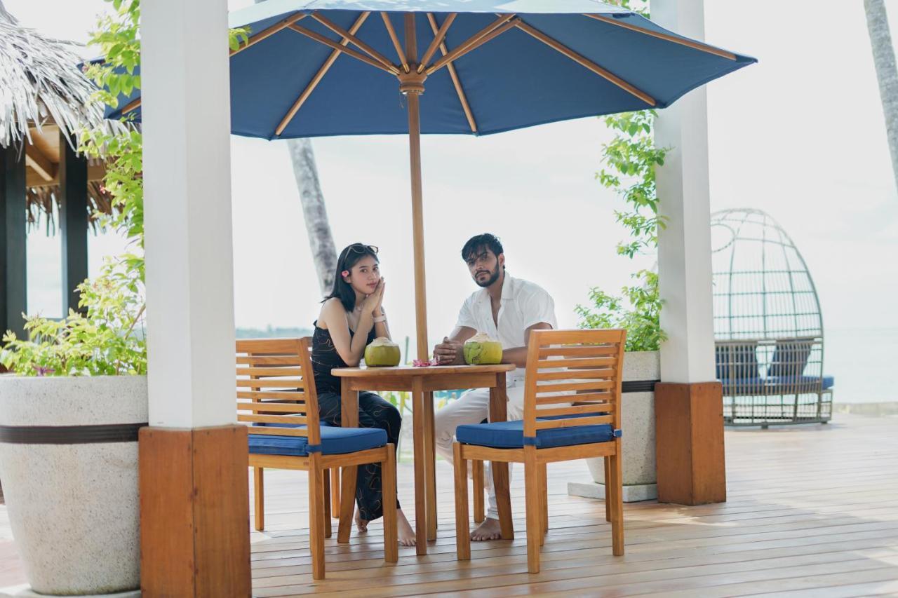 Nasara Resort Mentawai Tua Pejat Exteriör bild